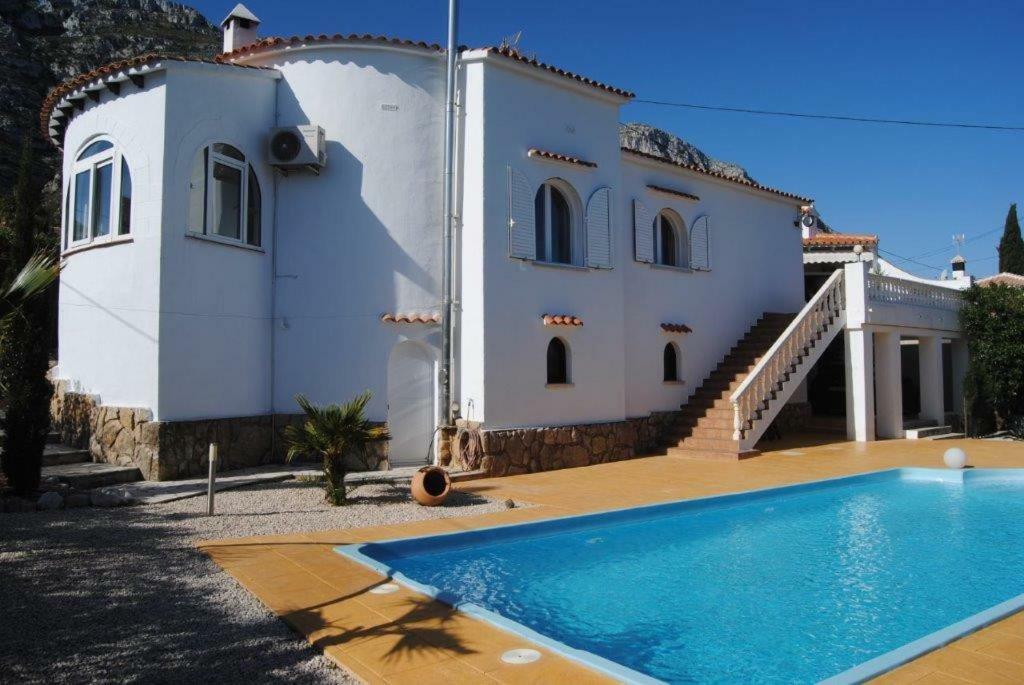 Villa Bozena เดเนีย ภายนอก รูปภาพ